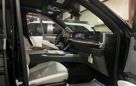 Cadillac Escalade V, 2025 год, 24 640 000 рублей, 14 фотография