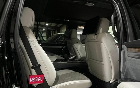 Cadillac Escalade V, 2025 год, 24 640 000 рублей, 11 фотография