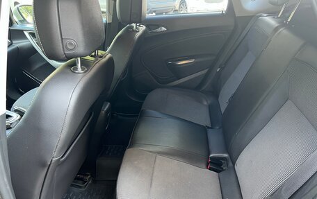 Opel Astra J, 2011 год, 920 000 рублей, 9 фотография