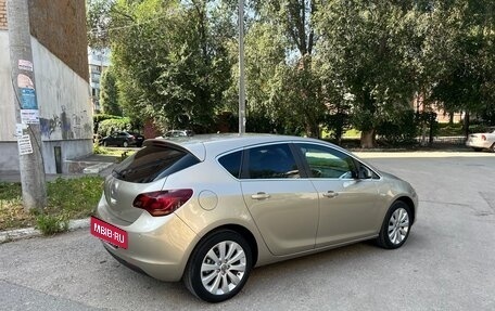 Opel Astra J, 2011 год, 920 000 рублей, 4 фотография