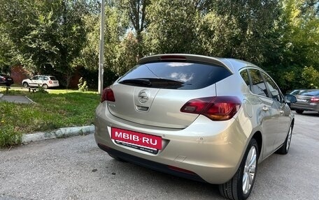 Opel Astra J, 2011 год, 920 000 рублей, 6 фотография