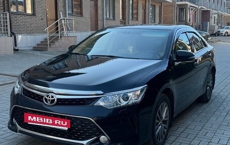Toyota Camry, 2016 год, 2 000 000 рублей, 2 фотография