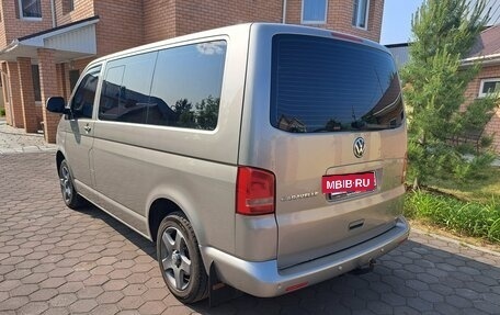 Volkswagen Caravelle T5, 2011 год, 2 300 000 рублей, 2 фотография