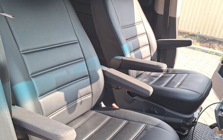 Volkswagen Caravelle T5, 2011 год, 2 300 000 рублей, 12 фотография