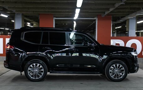 Toyota Land Cruiser, 2024 год, 12 498 000 рублей, 4 фотография
