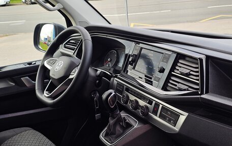 Volkswagen Multivan T6 рестайлинг, 2021 год, 5 500 000 рублей, 18 фотография