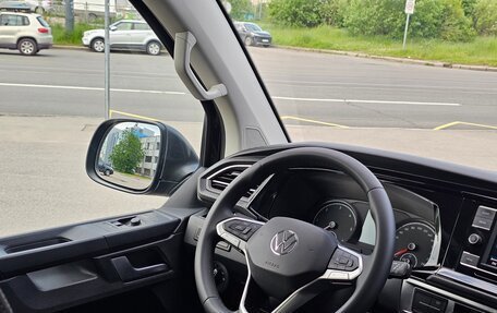Volkswagen Multivan T6 рестайлинг, 2021 год, 5 500 000 рублей, 17 фотография