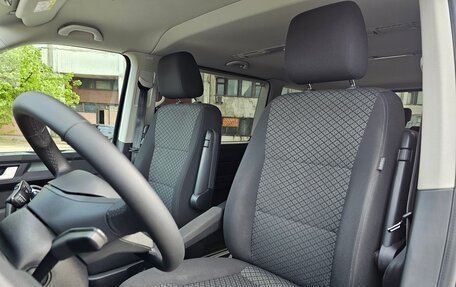 Volkswagen Multivan T6 рестайлинг, 2021 год, 5 500 000 рублей, 24 фотография