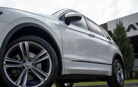 Volkswagen Tiguan II, 2020 год, 2 398 000 рублей, 27 фотография