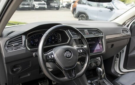 Volkswagen Tiguan II, 2020 год, 2 398 000 рублей, 24 фотография