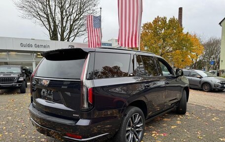 Cadillac Escalade V, 2024 год, 16 615 000 рублей, 6 фотография