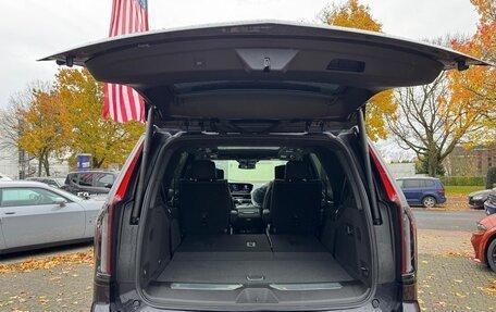 Cadillac Escalade V, 2024 год, 16 615 000 рублей, 19 фотография