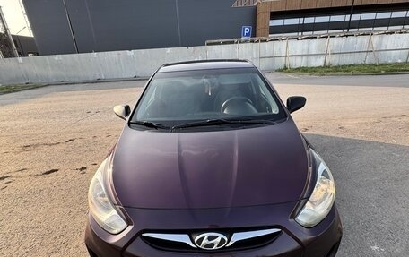 Hyundai Solaris II рестайлинг, 2013 год, 800 000 рублей, 13 фотография