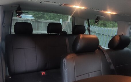 Volkswagen Caravelle T5, 2010 год, 1 600 000 рублей, 13 фотография