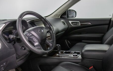 Nissan Pathfinder, 2016 год, 1 530 000 рублей, 10 фотография