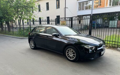 Mercedes-Benz A-Класс, 2020 год, 2 400 000 рублей, 5 фотография
