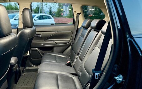 Mitsubishi Outlander III рестайлинг 3, 2014 год, 1 490 000 рублей, 19 фотография