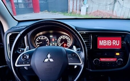 Mitsubishi Outlander III рестайлинг 3, 2014 год, 1 490 000 рублей, 16 фотография