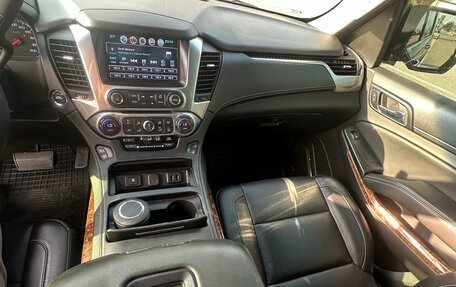 Chevrolet Tahoe IV, 2017 год, 3 999 000 рублей, 14 фотография