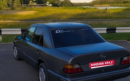 Mercedes-Benz W124, 1990 год, 240 000 рублей, 6 фотография