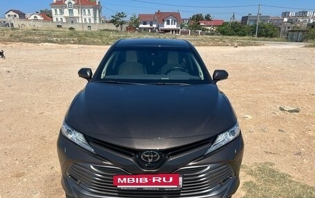 Toyota Camry, 2020 год, 3 555 000 рублей, 2 фотография