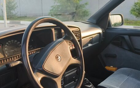 Opel Omega A, 1987 год, 95 000 рублей, 9 фотография