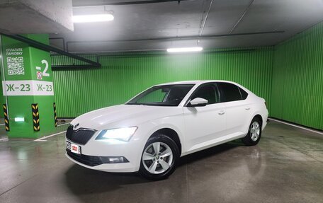 Skoda Superb III рестайлинг, 2019 год, 1 850 000 рублей, 2 фотография