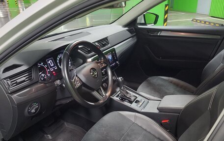 Skoda Superb III рестайлинг, 2019 год, 1 850 000 рублей, 8 фотография