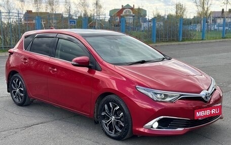 Toyota Auris II, 2015 год, 1 350 000 рублей, 2 фотография