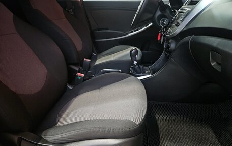 Hyundai Solaris II рестайлинг, 2013 год, 739 000 рублей, 12 фотография