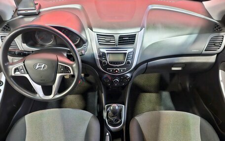 Hyundai Solaris II рестайлинг, 2013 год, 739 000 рублей, 9 фотография