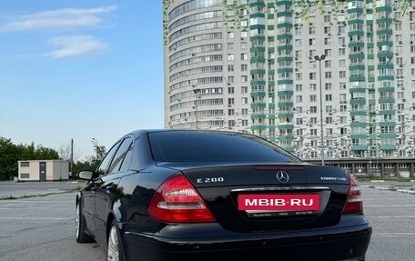 Mercedes-Benz E-Класс, 2005 год, 590 000 рублей, 3 фотография