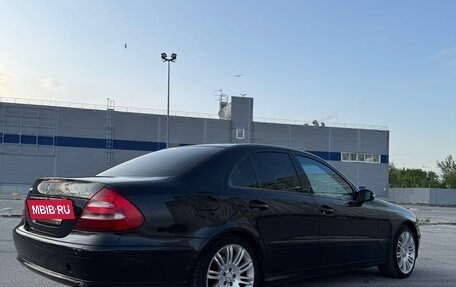 Mercedes-Benz E-Класс, 2005 год, 590 000 рублей, 4 фотография