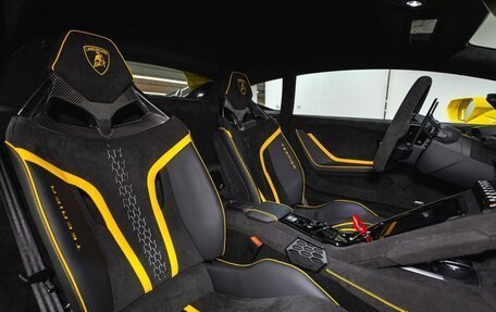 Lamborghini Huracán, 2024 год, 40 480 000 рублей, 10 фотография