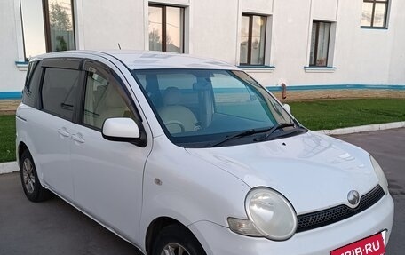 Toyota Sienta I, 2003 год, 450 000 рублей, 4 фотография