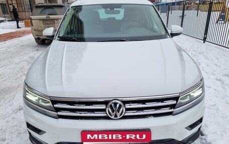 Volkswagen Tiguan II, 2017 год, 2 750 000 рублей, 26 фотография