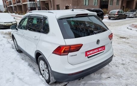 Volkswagen Tiguan II, 2017 год, 2 750 000 рублей, 24 фотография