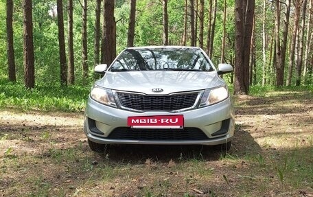 KIA Rio III рестайлинг, 2013 год, 945 000 рублей, 2 фотография