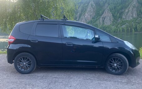 Honda Fit III, 2011 год, 1 000 000 рублей, 4 фотография