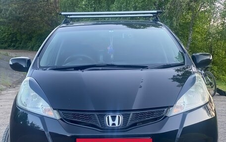 Honda Fit III, 2011 год, 1 000 000 рублей, 2 фотография