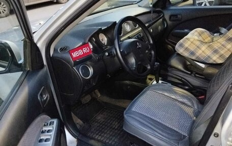Mitsubishi Outlander III рестайлинг 3, 2003 год, 630 000 рублей, 4 фотография