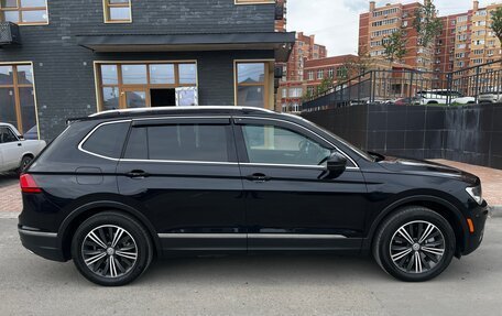 Volkswagen Tiguan II, 2018 год, 2 500 000 рублей, 6 фотография