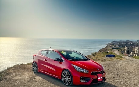 KIA cee'd GT II, 2014 год, 1 400 000 рублей, 1 фотография