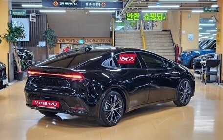 Toyota Prius IV XW50, 2023 год, 3 462 000 рублей, 3 фотография