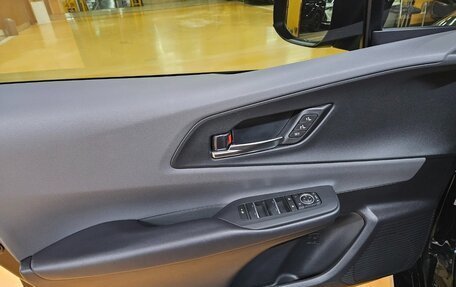 Toyota Prius IV XW50, 2023 год, 3 462 000 рублей, 7 фотография