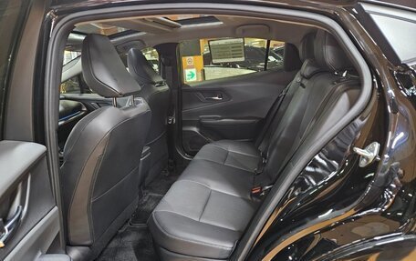 Toyota Prius IV XW50, 2023 год, 3 462 000 рублей, 6 фотография