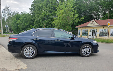 Toyota Camry, 2018 год, 2 800 000 рублей, 4 фотография