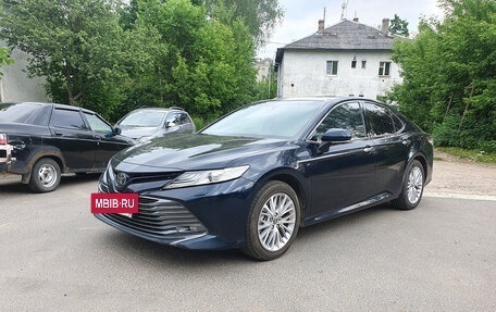 Toyota Camry, 2018 год, 2 800 000 рублей, 2 фотография