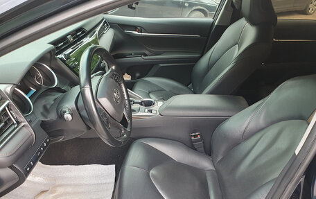 Toyota Camry, 2018 год, 2 800 000 рублей, 7 фотография