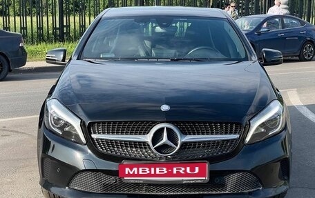 Mercedes-Benz A-Класс, 2016 год, 2 375 000 рублей, 2 фотография